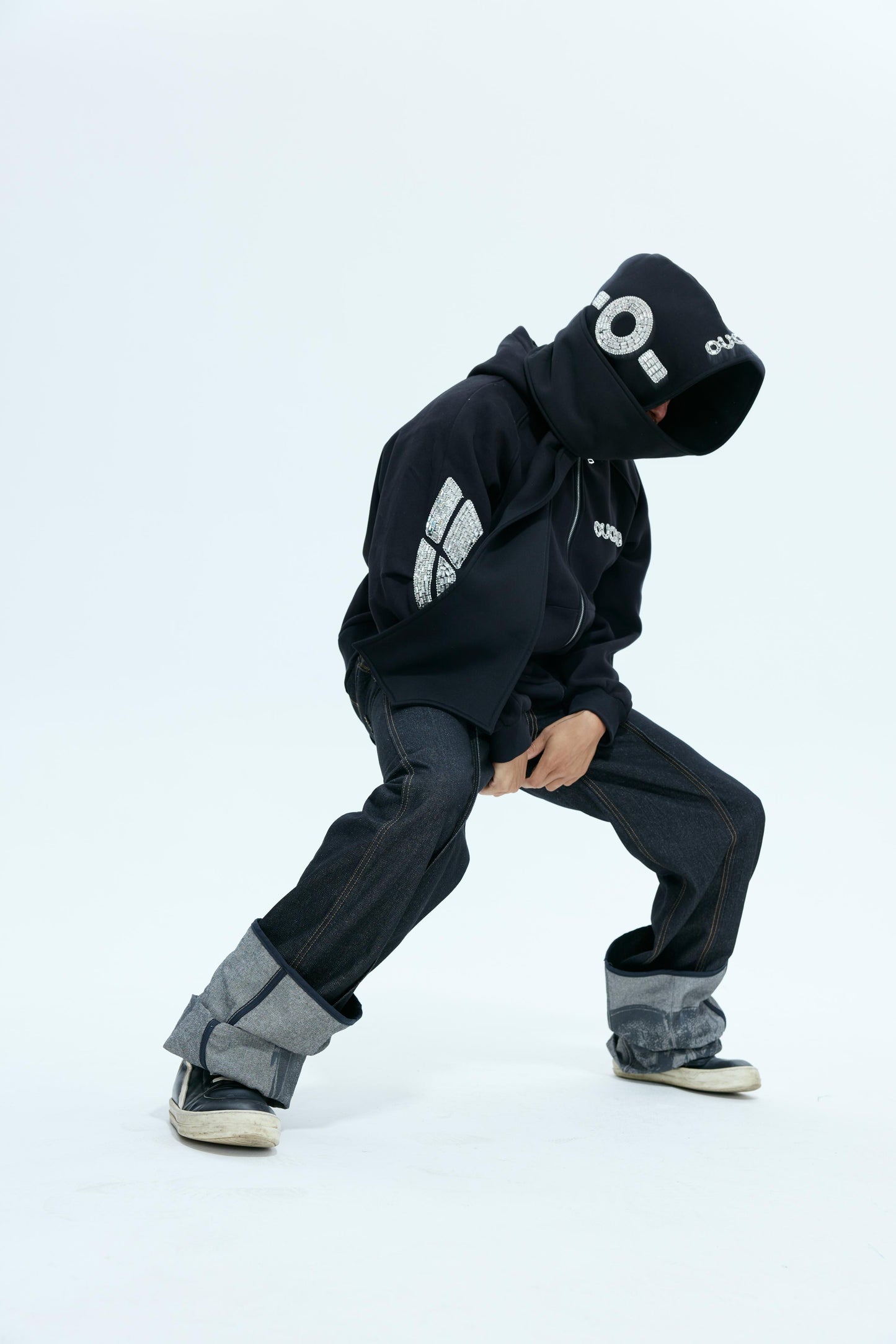 OUCHINI écharpe hoodie -O-ra farming